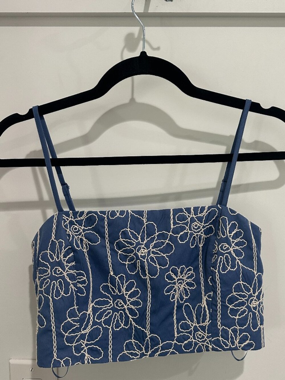 NWT Mahina Floral Embroidered Top Size Small